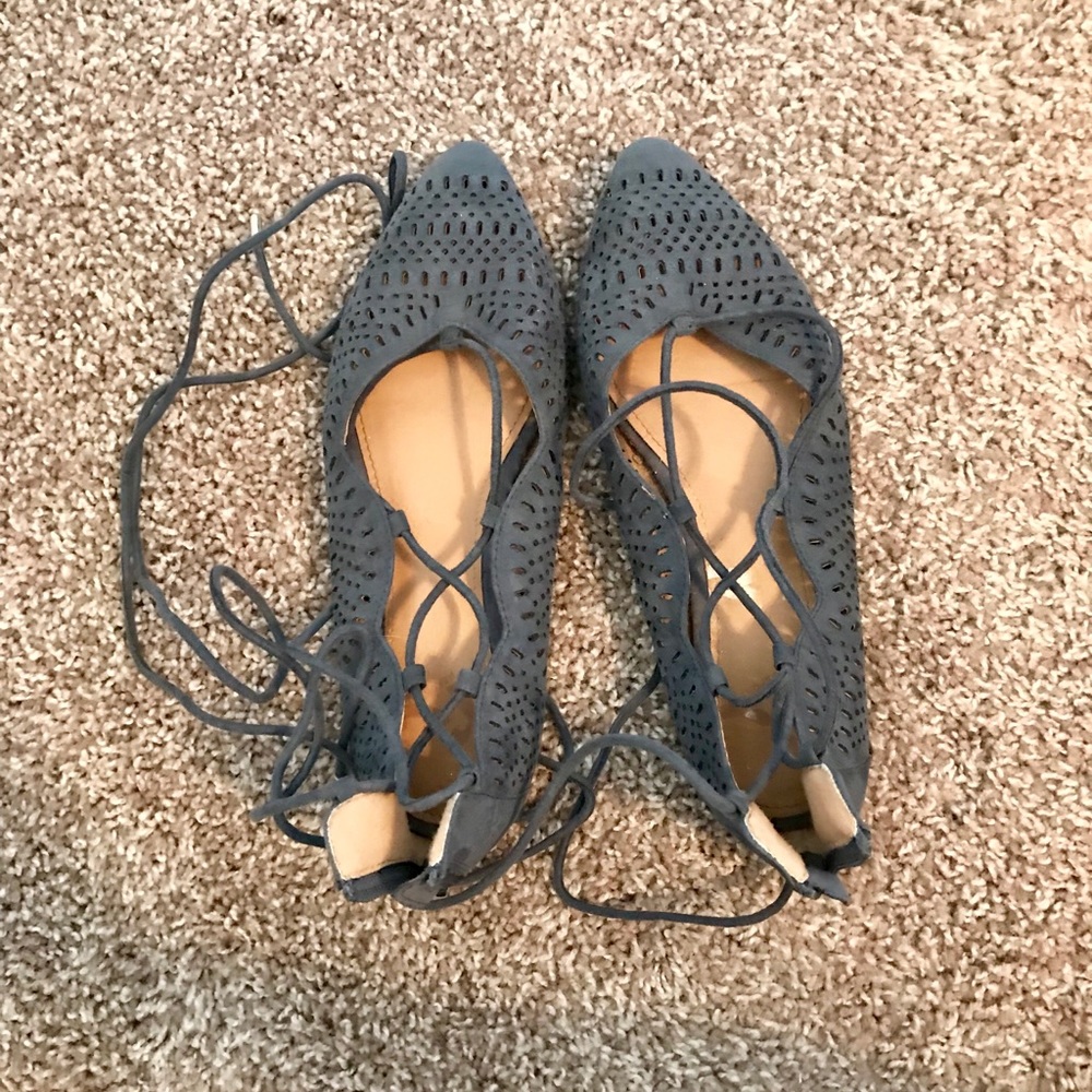 Flats with ankle wrap